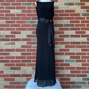Vintage Patra Petite Front Bow Sleeveless Black Maxi Dress 👗
